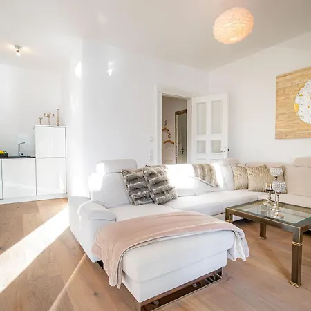 First Wolke 7 Apartament