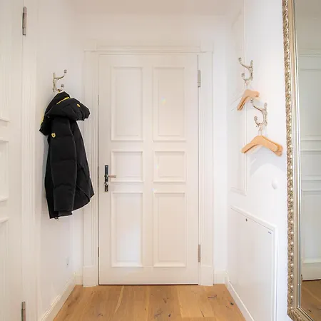 公寓 First Wolke 7 *