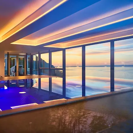 公寓 First Wolke 7 *